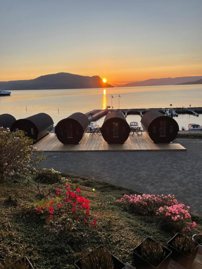 Smaken Av Ryfylke Event As Overnatting, Bygningen Drives Ikke Som Hotell Hjelmeland ภายนอก รูปภาพ