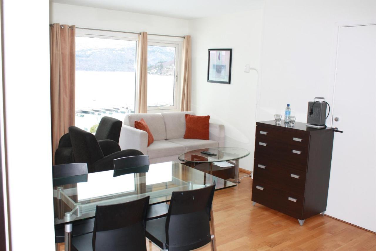 Smaken Av Ryfylke Event As Overnatting, Bygningen Drives Ikke Som Hotell Hjelmeland ภายนอก รูปภาพ