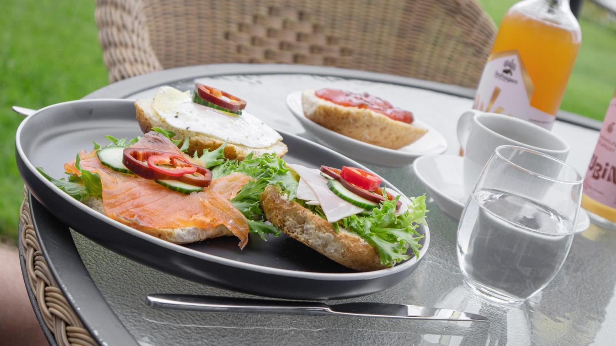 Smaken Av Ryfylke Event As Overnatting, Bygningen Drives Ikke Som Hotell Hjelmeland ภายนอก รูปภาพ