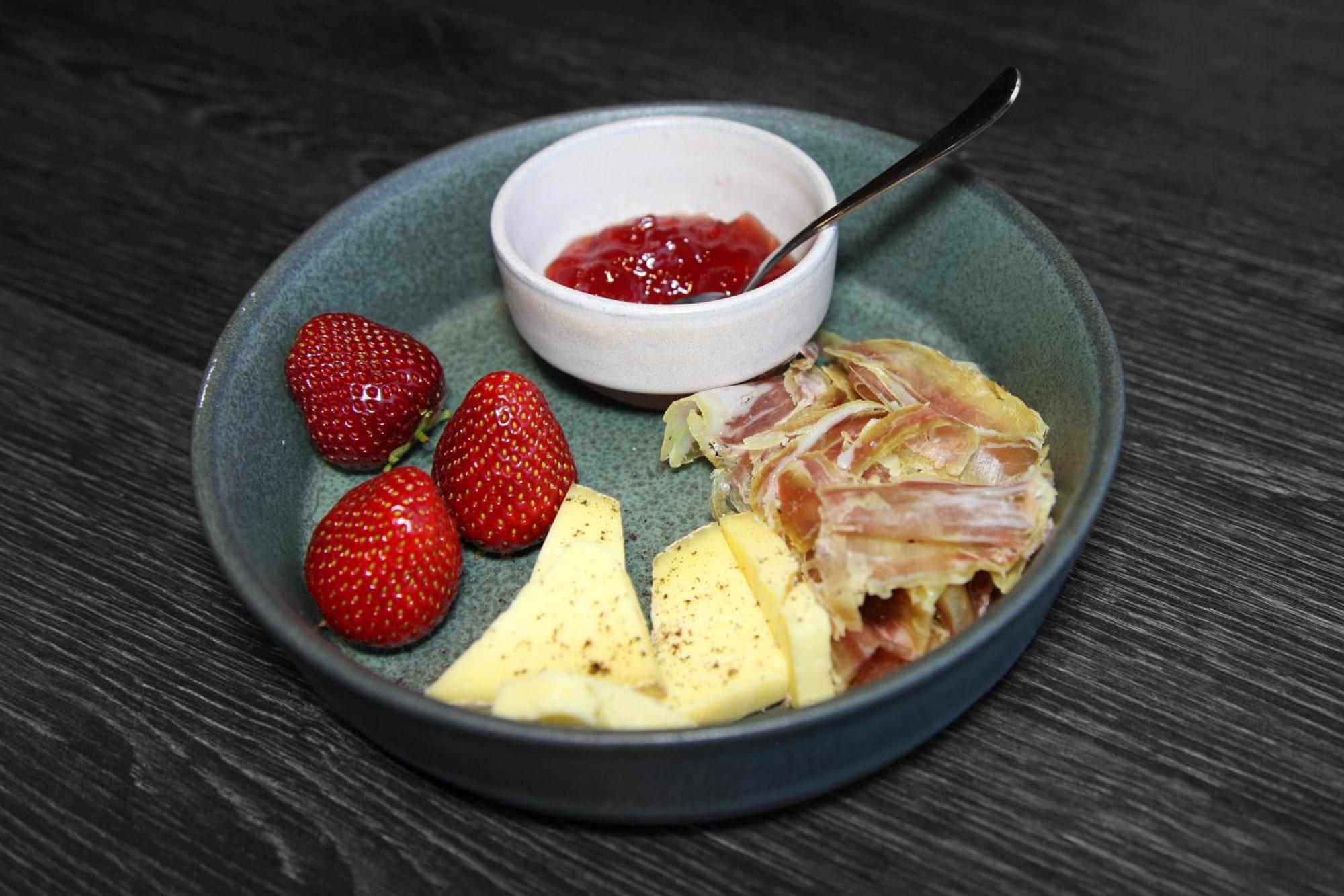 Smaken Av Ryfylke Event As Overnatting, Bygningen Drives Ikke Som Hotell Hjelmeland ภายนอก รูปภาพ